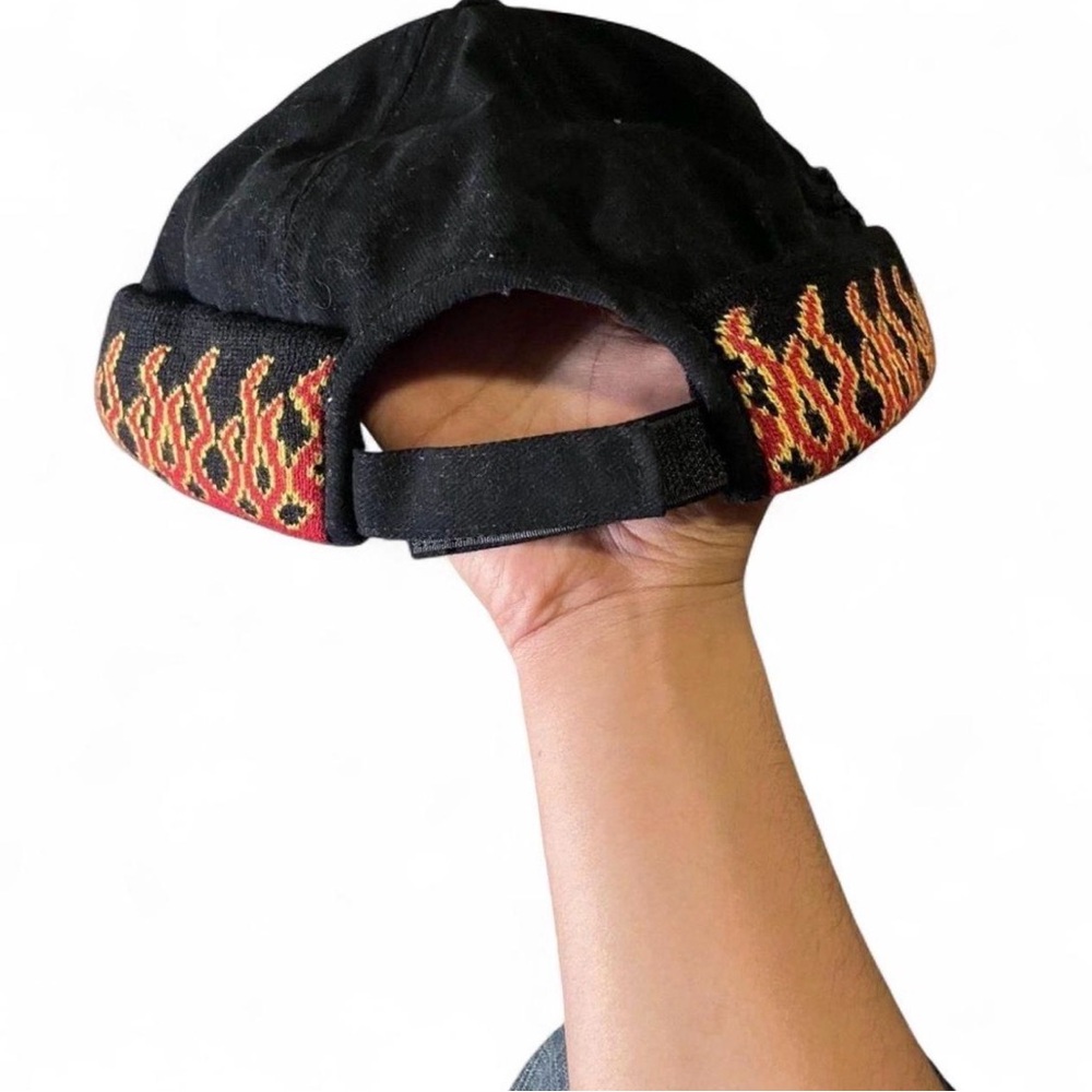 Vintage Skull and Flames Brimless Sailor Cap - Salesman‎ Sample Streetwear Hat - Picture 2 of 4